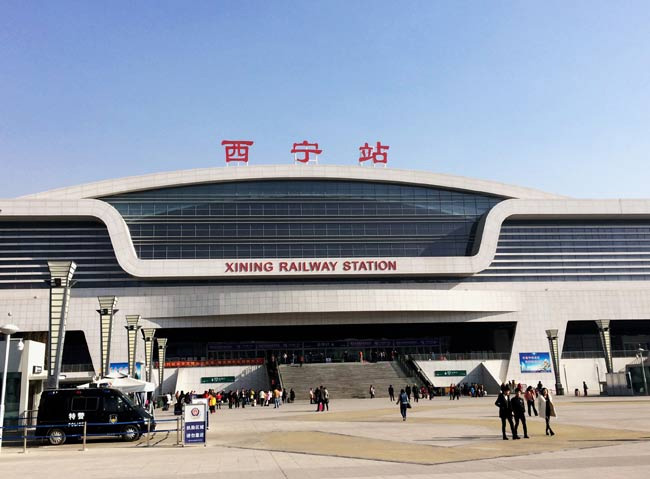 东安西宁高铁站